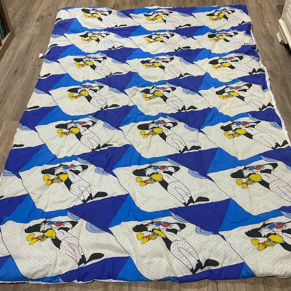 Twin size looney tunes bedding - vintage 2001